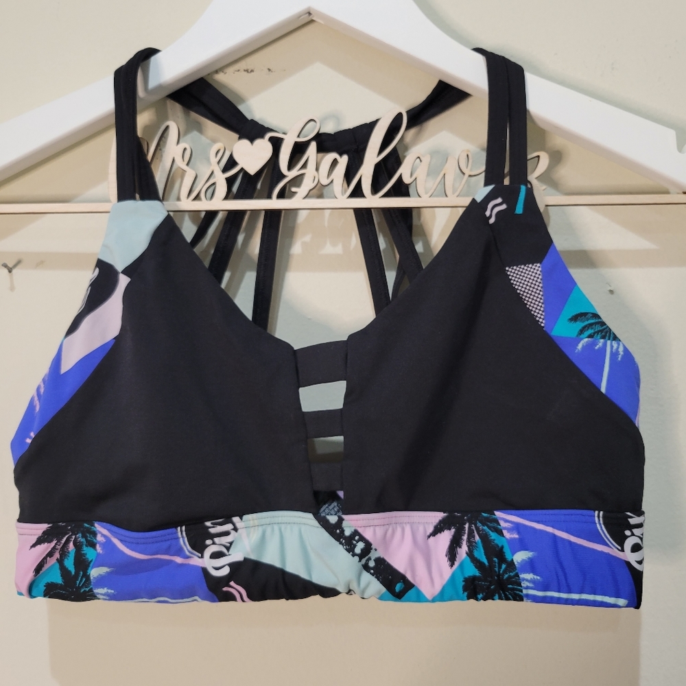 {3/$20} Victoria's Secret Pink Ultimate Unlined Sports Bra- size Medium